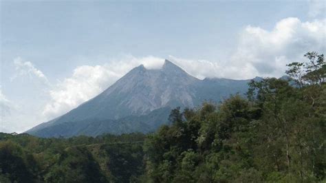 Status Gunung Merapi Naik Jadi Siaga Begini Pesan Juru Kunci