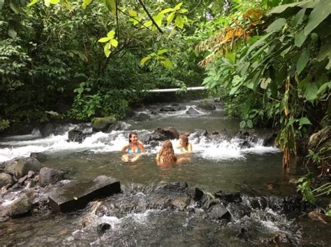 Las Termas Gratuitas De La Fortuna En El Volcán Arenal