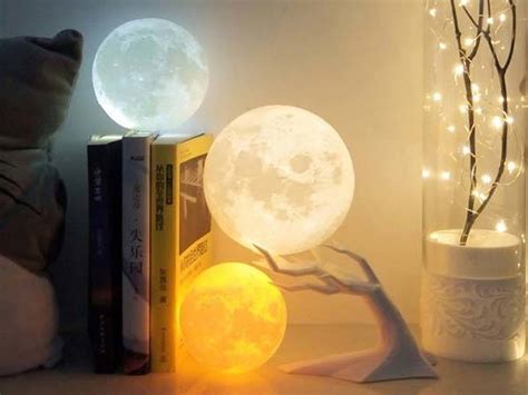 3D Printed Moon LED Mood Lamp | Gadgetsin