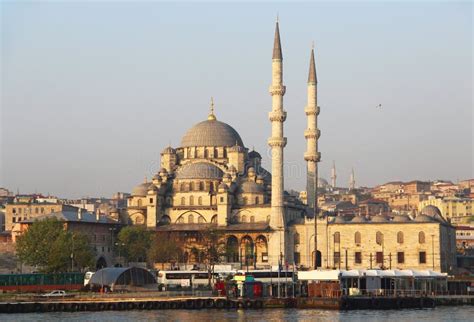 Mesquita Nova Istambul Foto De Stock Royalty Free Imagem 27539275