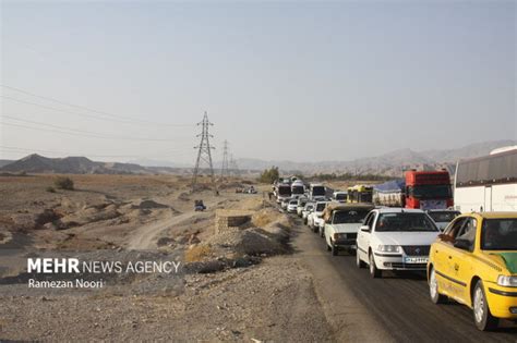 ترافیک در مسیرهای منتهی به مرز مهران پرحجم اما روان است خبرگزاری مهر