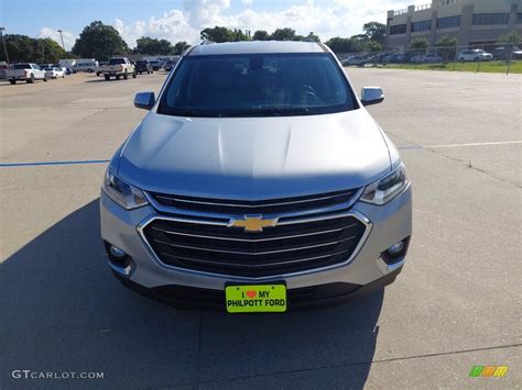 2018 Silver Ice Metallic Chevrolet Traverse LT 142640914 Photo 12