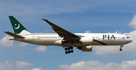 Pakistan International Airlines Pia Hamza Travels