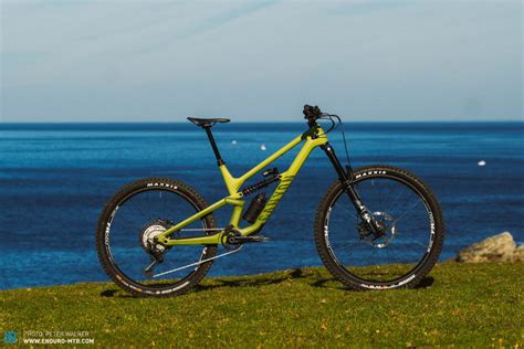 2022 Canyon Torque CF 8 first ride review – How does the new gravity bike ride? | ENDURO ...