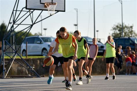 Enski Ko Arka Ki Klub Virovitica Poziva Djevoj Ice Na Upis U Besplatnu