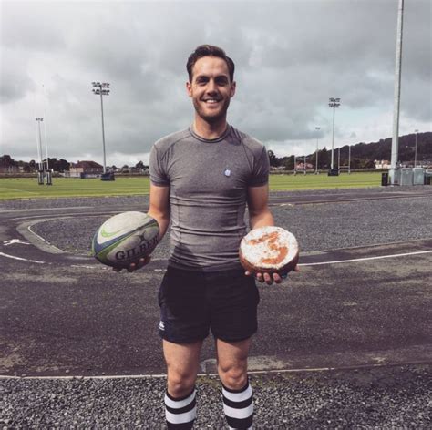 Bake Off Star Tom Hetherington Has The Best Response To Alleged Nude