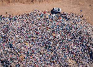 Lix O De Roupas No Deserto Do Atacama Pode Ser Visto Do Espa O Metr Poles