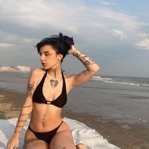 Hot Sexy Yuprntae Bikini Pics