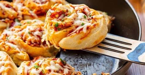 Cheesy Bbq Chicken Pizza Rolls Recipe News Recipes