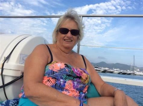 Mature Women In One Piece Swimsuits Set Porn Pictures Xxx Photos