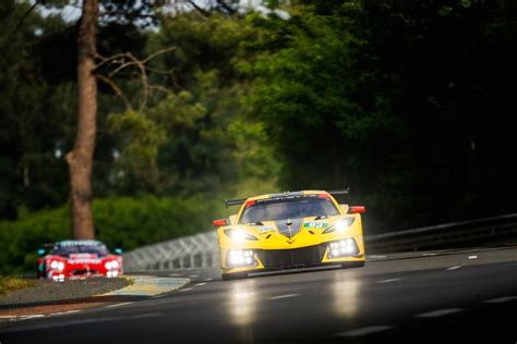 Heures Du Mans Une Chevrolet Corvette C R Au D Part De L Dition