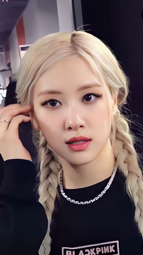 Rosé is so cute and hot little fuck doll I would love to fuck her throat and cum all over her