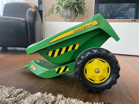 John Deere Kindertraktor 6210R mit Schaufel und Anhänger Kaufen auf