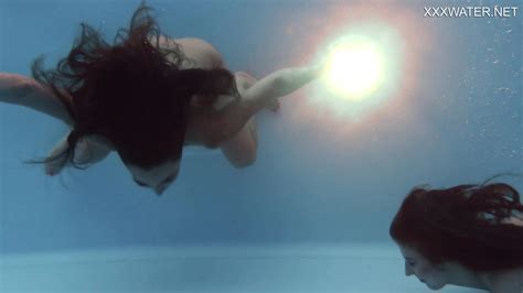 Anastasia Ocean And Marfa Are Naked Underwater Pussy Juicy