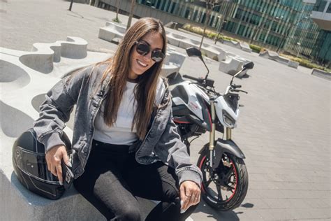 Nueva Qj Motor Srk S Atrevida Naked Con Cv Por Canariasenmoto