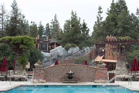 Redesigned Grand Californian Hotel Pool Area Opens