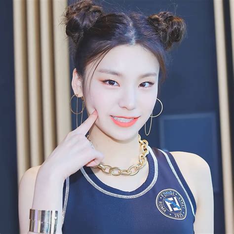 ถูกใจ 43 3k คน ความคิดเห็น 779 รายการ Itzy Yeji 황예지 Yeji Itzy บน