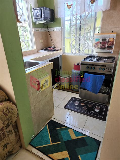 For Rent: 1 Bedroom Apartment Fully Furnished - Cornwall Courts