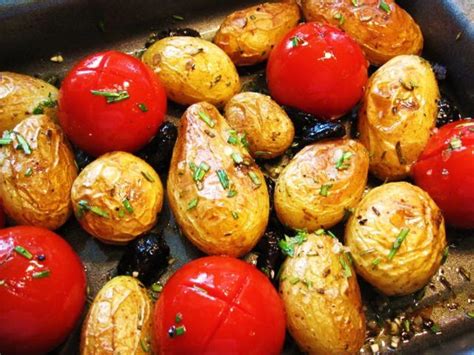 Rosmarin Kartoffeln Mit Tomaten Rezept Kochbar De