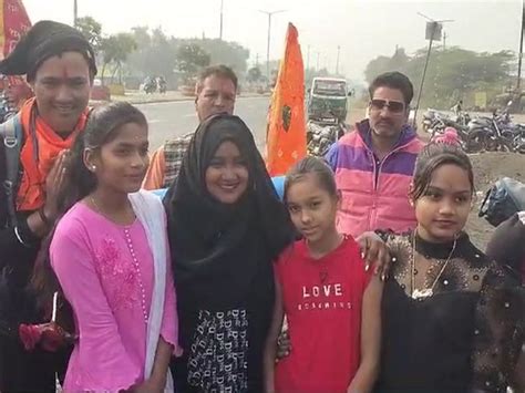 Ayodhya Ram Mandir Mumbai Girl Shabnam Shaikh Ayodhya Yatra मुंबई से