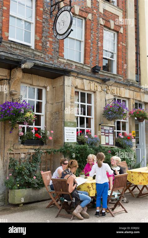 Medieval Inn Hi Res Stock Photography And Images Alamy