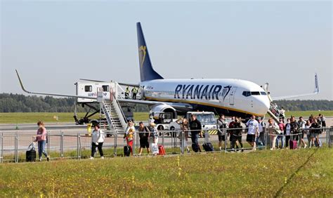 Nowe kierunki Ryanaira z Modlina Dokąd za ile i kiedy zdjęcie nr 1