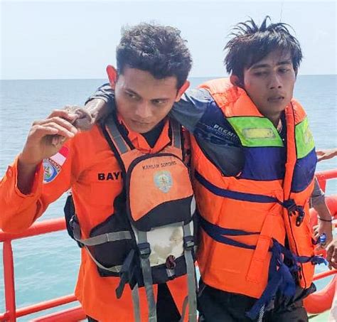 Kapal LCT Ronnysa Karam Di Perairan Raja Ampat 9 Orang Ditemukan