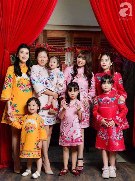 Hội bạn thân toàn mẹ bỉm sữa xinh đẹp của hot mom Hằng Túi người nào cũng giàu có thành đạt