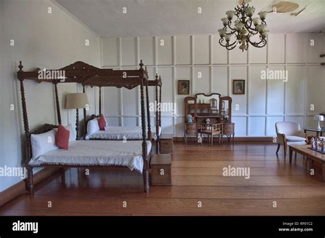 Malacanang palace hi-res stock photography and images - Alamy