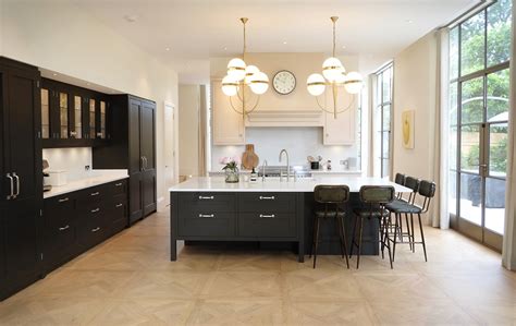 Contemporary Art Deco Kitchen Weybridge