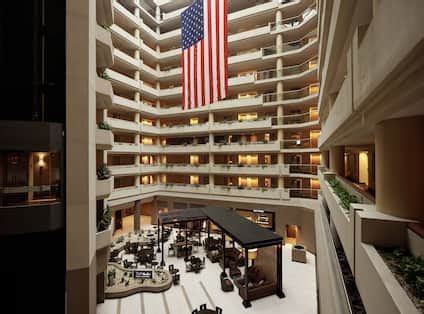 Embassy Suites by Hilton Crystal City National Airport Photo Gallery