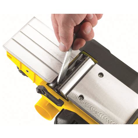Электрорубанок Stanley STPP7502 купите по низкой цене в интернет ...