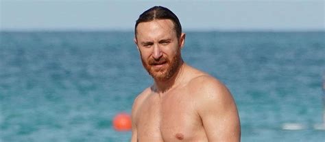 PHOTOS David Guetta tout en muscles et sa chérie Jessica Ledon en bikini ambiance caliente à