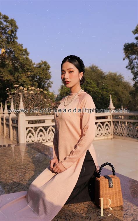 Áo dài dáng xưa màu be nude ADG42 Cho Thuê Áo Dài TPHCM