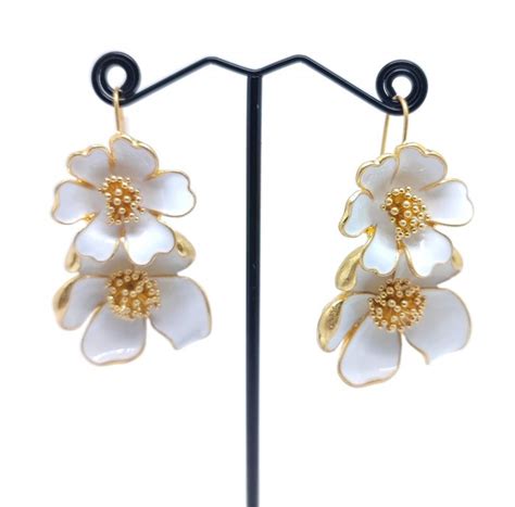 Oscar De La Renta Enamel Flower Earrings Catawiki