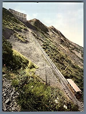 Stanserhorn. Stanserhorn-Bahn mit Hotel. by Photographie originale ...