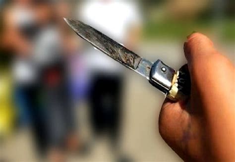 Choc A Salerno Rifiuta La Relazione Gay Della Figlia E L Accoltella ROAD TV ITALIA