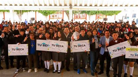 Luis Nava Encabez La Entrega De Incentivos Del Programa Tu Beca