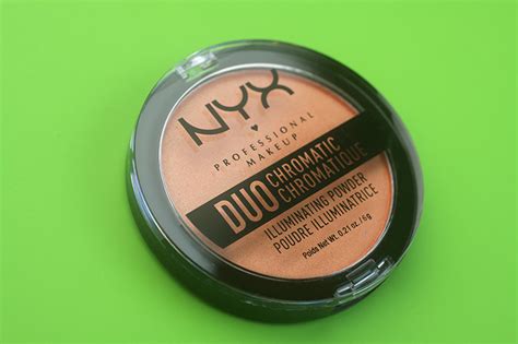 Хайлайтер NYX Duo Chromatic Illuminating Powder: отзывы - Olga Blik