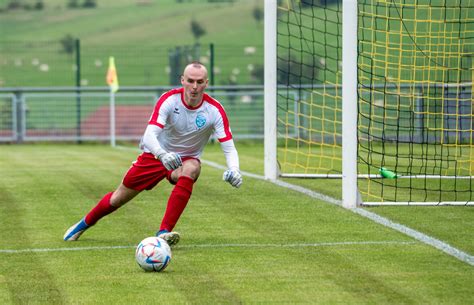 Photos Le Sarreguemines Fc Et L Us Forbach Ne Se D Partagent Pas Les