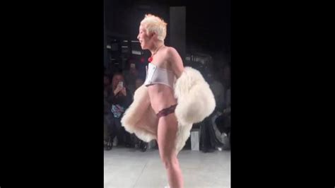 New Zealander Lisa Archbold Glides Down A Runway In Lingerie News