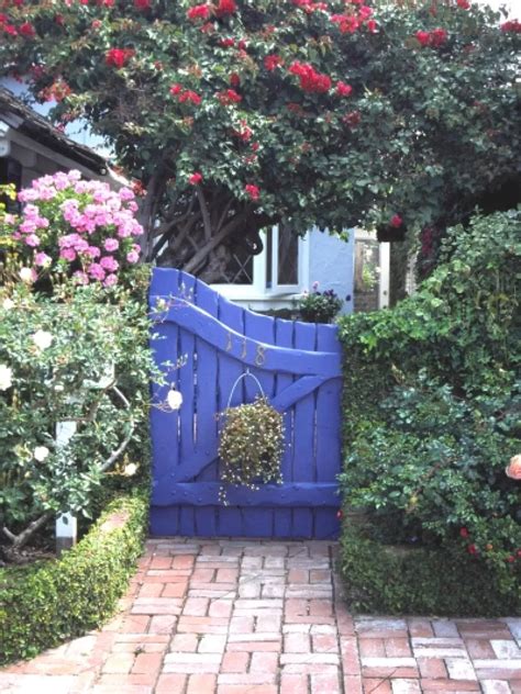 10 Floral Garden Gates In Bold Color - Garden Lovers Club | Garden ...