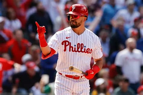 Kyle Schwarber's Phillies debut: 'I couldn't write it any better ...