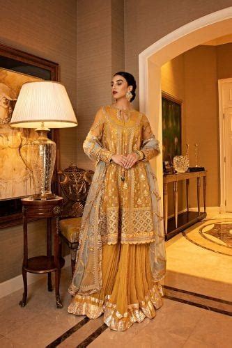 Yellow Wedding Dress 25 Yellow Outfits For Haldi And Mayun