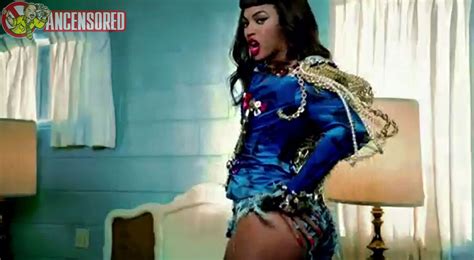 Naked Beyoncé Knowles in Telephone