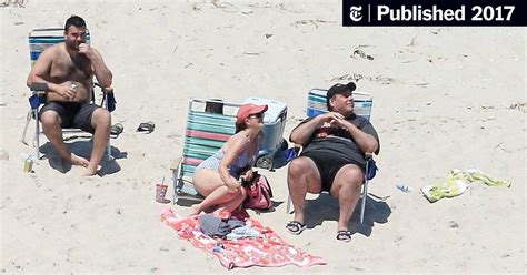 Opinion Gov Chris Christie From Beach To Meme Eternity The New