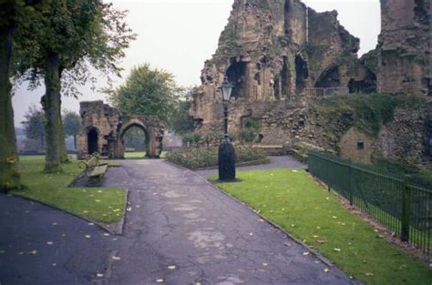 Pictures of Knaresborough Castle