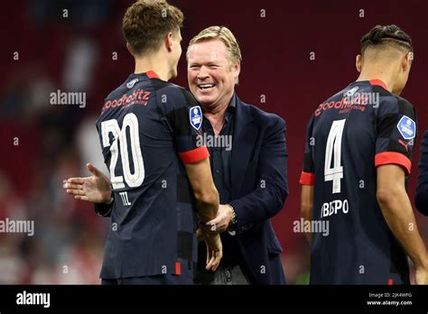 AMSTERDAM Lr Guus Til Von PSV Eindhoven Ronald Koeman Armando