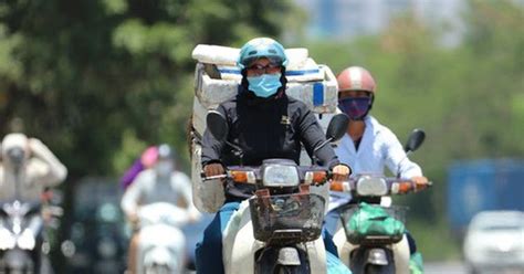 Miền Bắc miền Trung nắng nóng gay gắt có nơi trên 38 độ