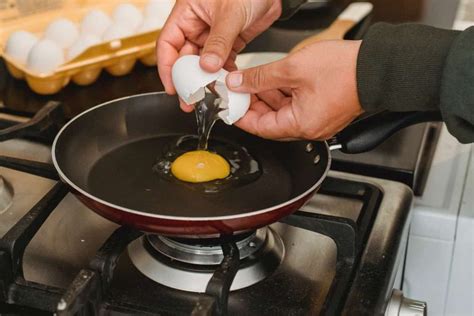 Top 7 Best Pans For Eggs 2024 Buyer S Guide